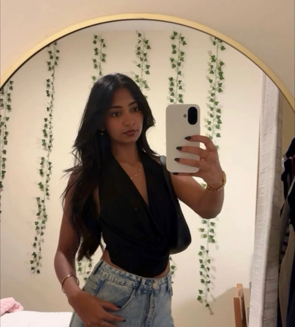 Siri Mullapudi, Socials Chair